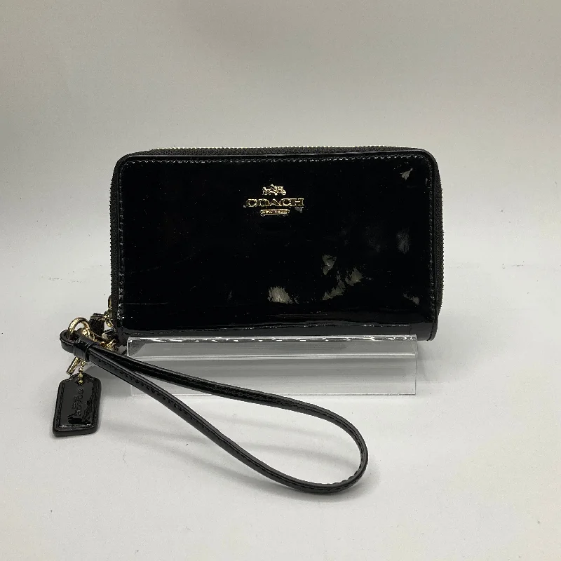 Wristlet Designer By Coach, Size: Small