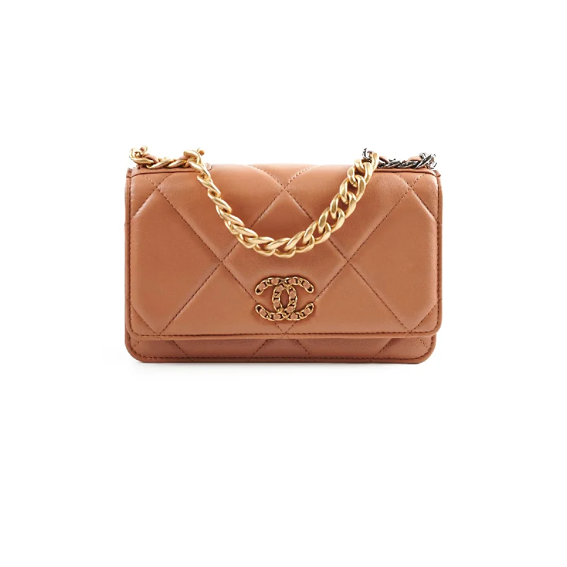 Chanel 19 Wallet On Chain WOC Caramel