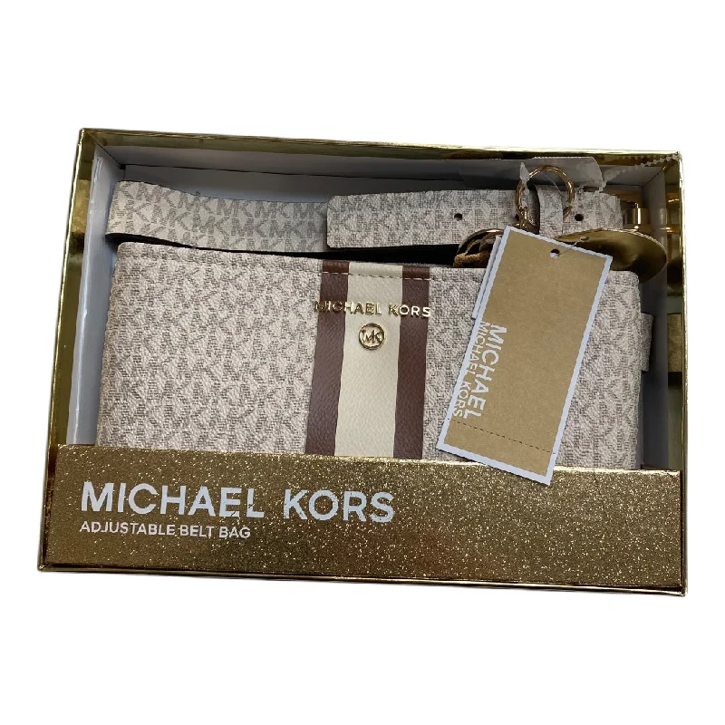 Wristlet Designer By Michael Kors, Size: Medium