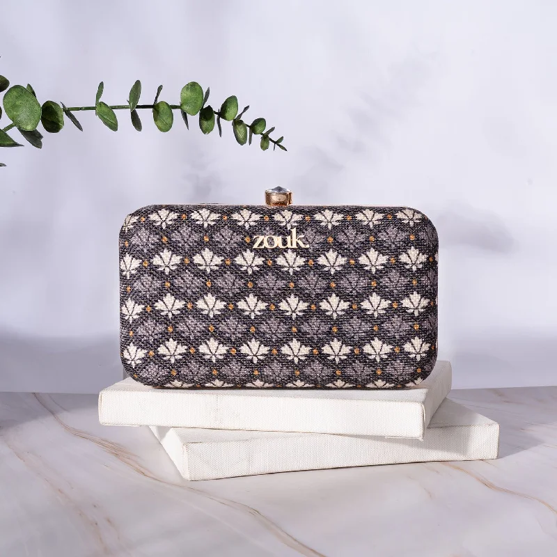 Deccan Bidri Clutch